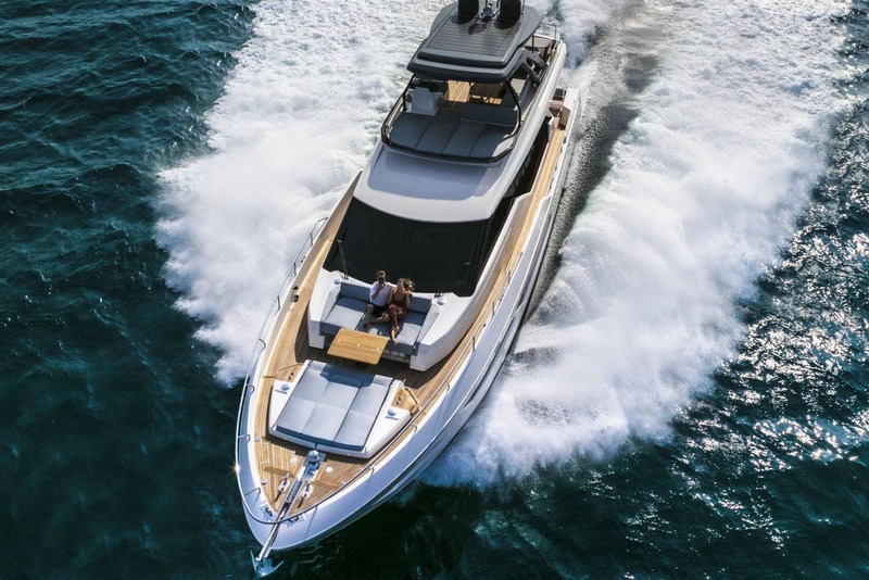 FERRETTI 720